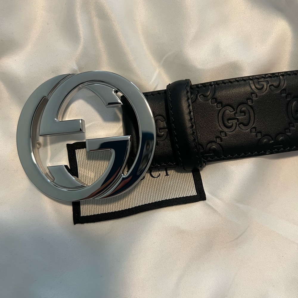 Gucci leather monogram belt